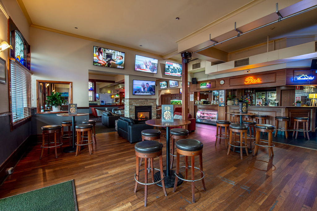 portside-tavern-bar-2